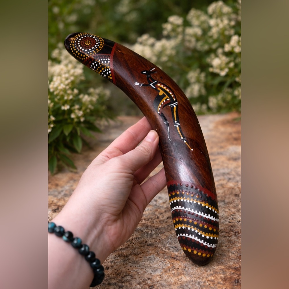 Vintage Hand-Painted Australian Aboriginal Art Boomerang – Signed Collectible 🪃